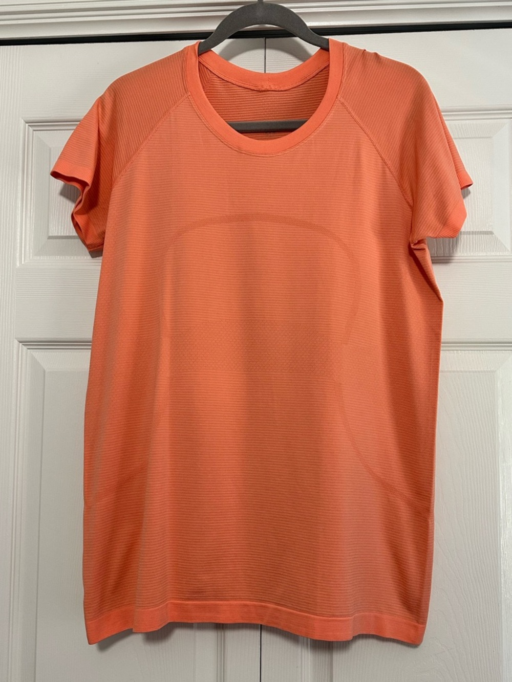 Lululemon Swiftly Tech Short Sleeve 2.0 Shirt Hip Length in‎ Orange Size 14 EUC